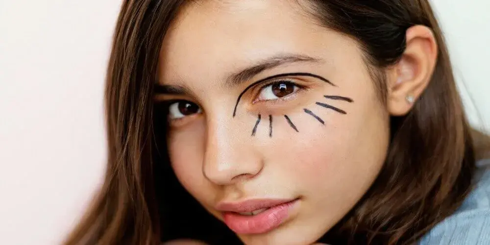 Cat Eye Lift in Türkiye – Safe, Sharp, Natural Results