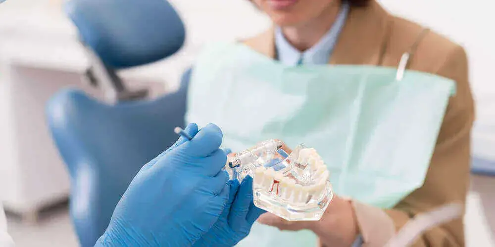 Couronnes en porcelaine : Un guide d'expert pour la restauration dentaire